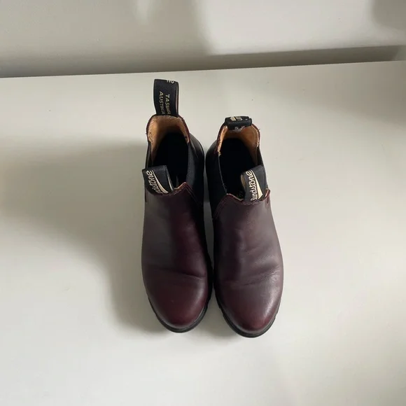 Blundstone Chelsea Boots in Deep Wine - Picture 6 of 7